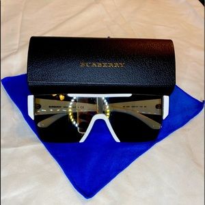 Burberry BE-429 Sunglasses